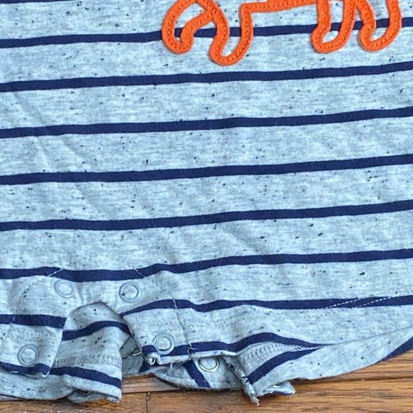 Carter's ❤️ Just one You Kid Button Front Romper Size 18M (PRE-LOVED) - Picture 4 of 6